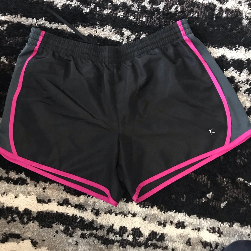 Danskin Now Shorts. New W/out Tags. Size L 12-14